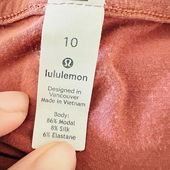 Lululemon Nulu Top Womens Size 10 Relaxed Yoga Long Sleeve Silk Blend Modal Rust - Picture 6 of 8